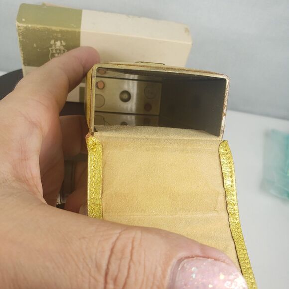 Vintage 1950's Princess Gardner Embroidered Metallic Gold Leather Cigarette Case - Picture 10 of 16